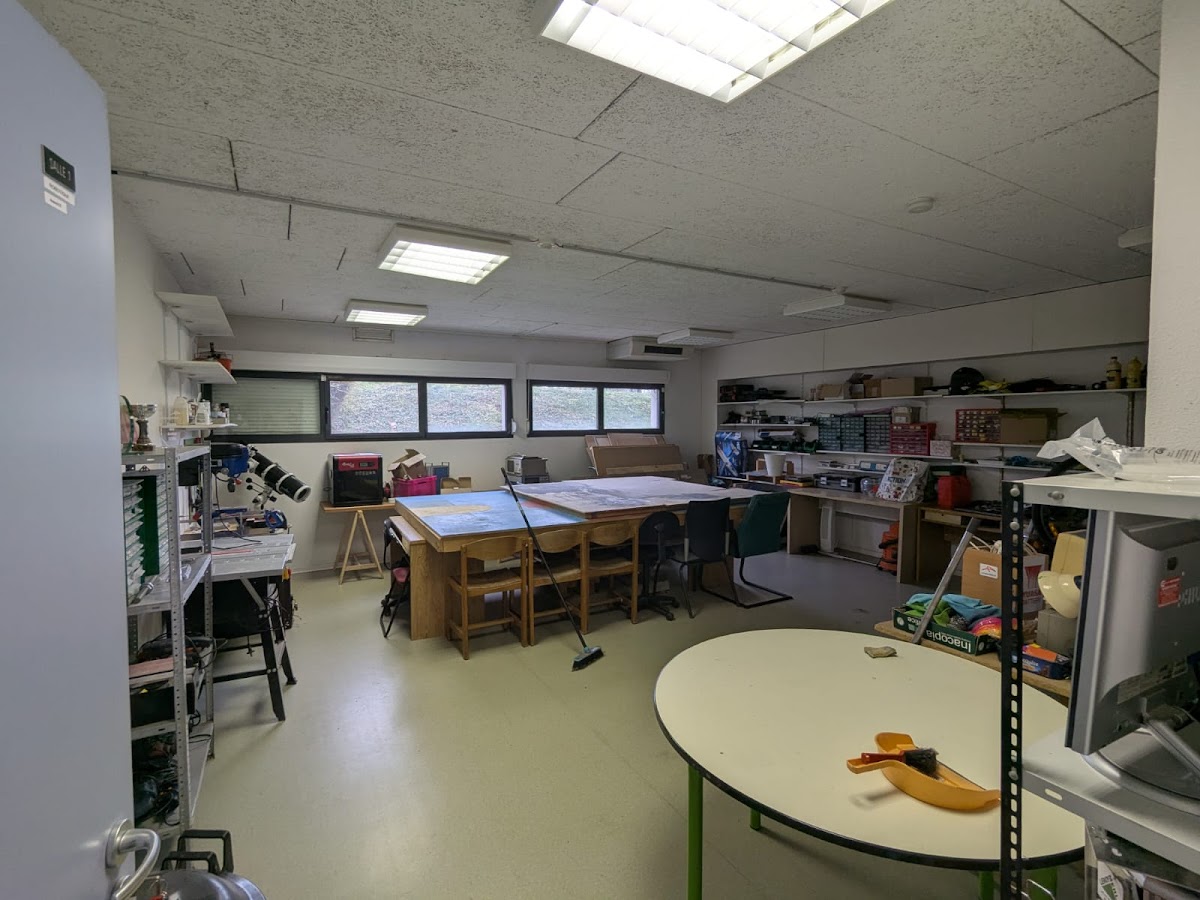 Outillage du local robotique et mécanique