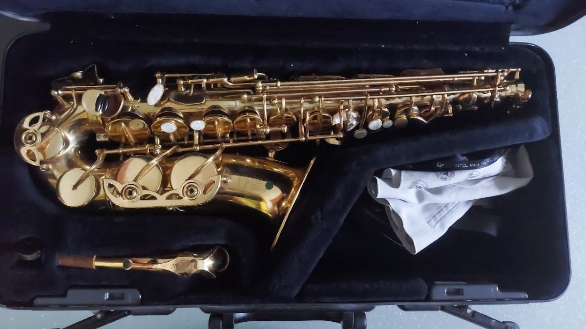 Achat d'un saxophone alto et réparation d'un trombone